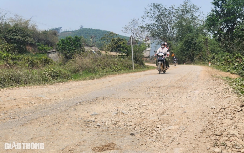 Bắc Kạn: Đường tỉnh xuống cấp, sửa chữa chắp vá vì thiếu kinh phí- Ảnh 5. Bắc Kạn: Đường tỉnh xuống cấp, sửa chữa chắp vá vì thiếu kinh phí- Ảnh 5.