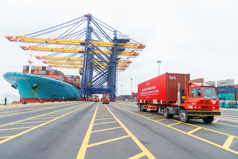 Ch&iacute;nh thức khai th&aacute;c bến cảng c&ocirc;ng suất 2,2 triệu Teu tại Lạch Huyện- Ảnh 4.