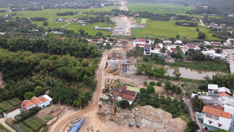 Rốt r&aacute;o gỡ vướng mặt bằng cao tốc Kh&aacute;nh H&ograve;a - Bu&ocirc;n Ma Thuột- Ảnh 1.