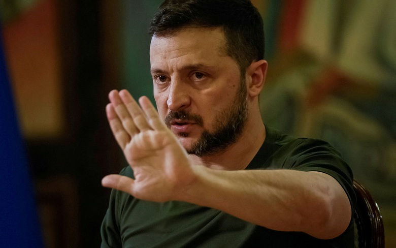 Tổng thống Zelensky chỉ tr&iacute;ch phản ứng của Mỹ về vụ th&agrave;nh phố Ukraine bị tập k&iacute;ch