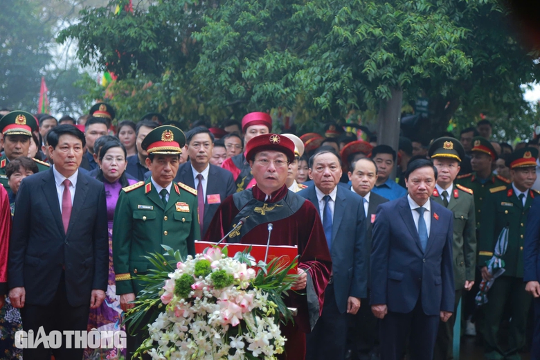 Chủ tịch nước Lương Cường d&acirc;ng hương tưởng nhớ c&aacute;c Vua H&ugrave;ng- Ảnh 2.