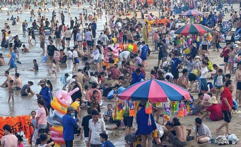 Ba ng&agrave;y nghỉ lễ, B&agrave; Rịa - Vũng T&agrave;u đ&oacute;n 231.000 lượt du kh&aacute;ch thu hơn 224 tỷ- Ảnh 1.