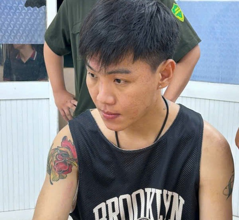 Bắt gần 16kg thuốc lắc ngụy trang trong túi bánh kẹo, chai đựng mỹ phẩm- Ảnh 1. Bắt gần 16kg thuốc lắc ngụy trang trong túi bánh kẹo, chai đựng mỹ phẩm- Ảnh 1.