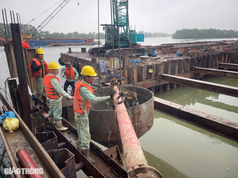 Thi c&ocirc;ng xuy&ecirc;n lễ tr&ecirc;n c&aacute;c dự &aacute;n chia tải cho quốc lộ 1A qua Quảng B&igrave;nh- Ảnh 3.