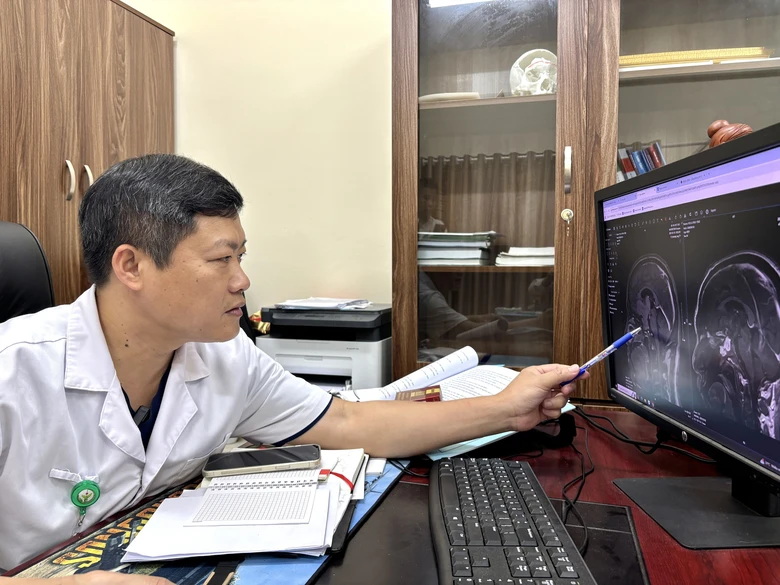 Th&agrave;nh c&ocirc;ng ca phẫu thuật u tuyến y&ecirc;n hiếm gặp- Ảnh 1.