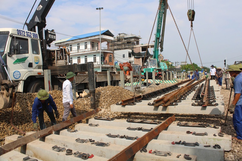 Tạo "đòn bẩy" nâng tỷ lệ nội địa hoá đường sắt- Ảnh 1. Tạo "đòn bẩy" nâng tỷ lệ nội địa hoá đường sắt- Ảnh 1.