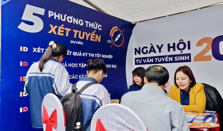 Bộ GD&ĐT yêu cầu rà soát toàn bộ tổ hợp và phương thức tuyển sinh- Ảnh 1. Bộ GD&ĐT yêu cầu rà soát toàn bộ tổ hợp và phương thức tuyển sinh- Ảnh 1.