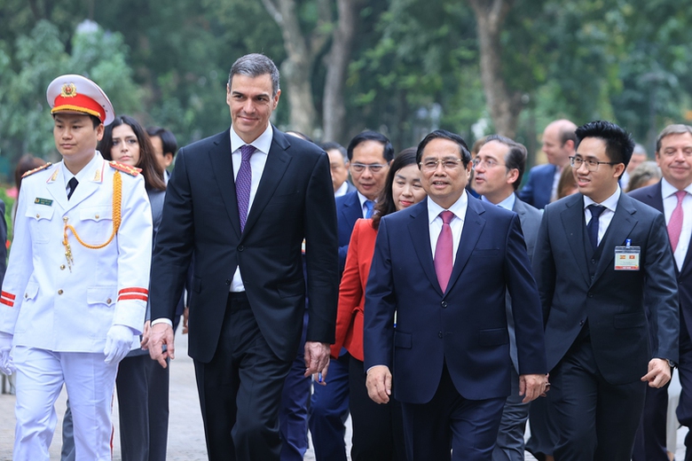 Thủ tướng Phạm Minh Ch&iacute;nh chủ tr&igrave; lễ đ&oacute;n Thủ tướng T&acirc;y Ban Nha lần đầu thăm Việt Nam- Ảnh 4.