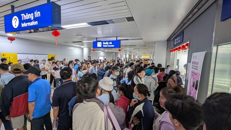 Metro số 1 tăng chuyến dịp Tết, miễn ph&iacute; v&eacute; t&agrave;u 2 ng&agrave;y cho người d&acirc;n TP.HCM- Ảnh 1.