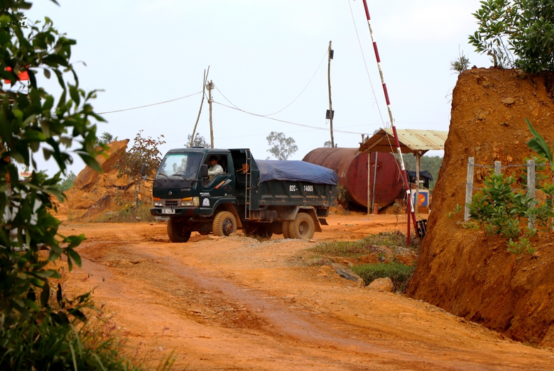 Quảng Nam đấu gi&aacute; 2 mỏ đất với trữ lượng 1 triệu m3- Ảnh 1.