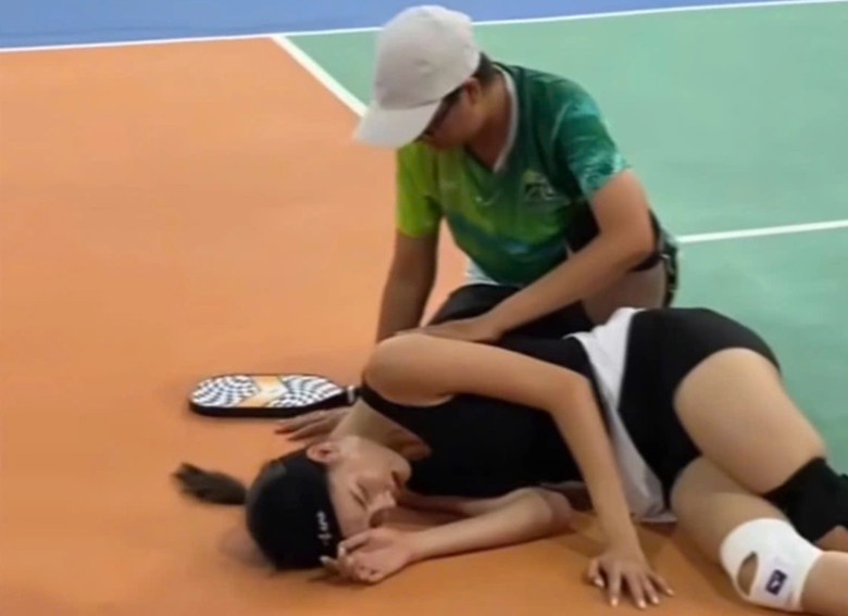 V&igrave; sao chơi pickleball dễ chấn thương?- Ảnh 1.