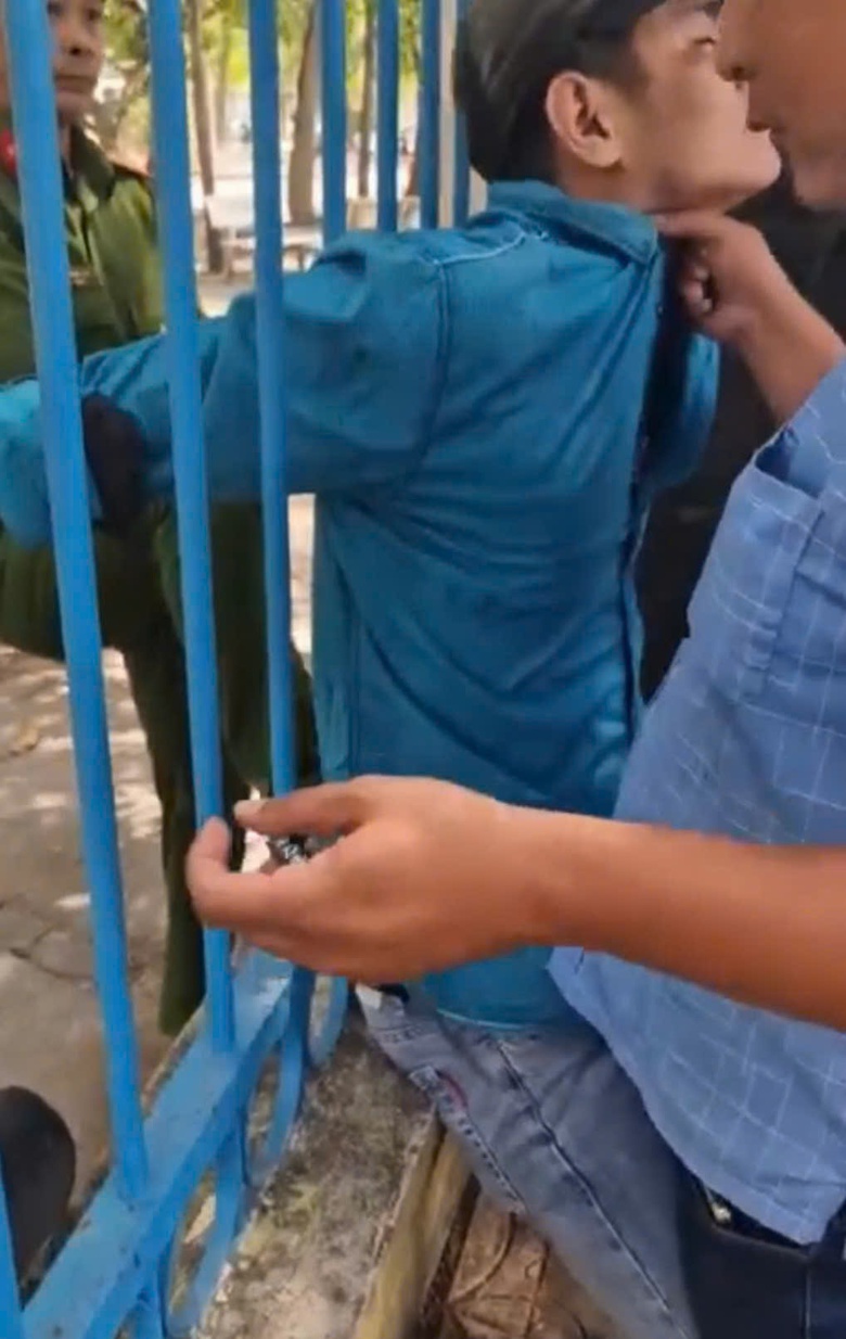 Bắt giữ đối tượng d&ugrave;ng k&eacute;o tấn c&ocirc;ng h&agrave;ng loạt người đi đường ở Cần Thơ- Ảnh 1.