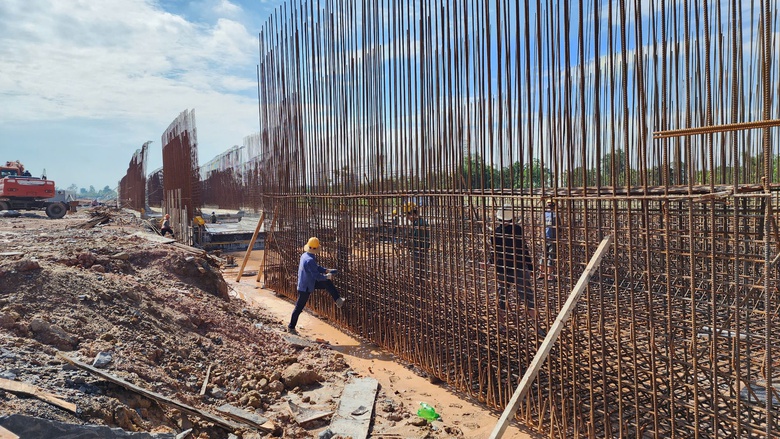 G&aacute;c nghỉ lễ, h&agrave;ng trăm c&ocirc;ng nh&acirc;n b&aacute;m c&ocirc;ng trường V&agrave;nh đai 4- Ảnh 15.