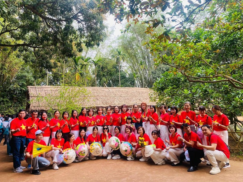 L&ograve;ng người như lắng lại giữa L&agrave;ng Sen- Ảnh 5.