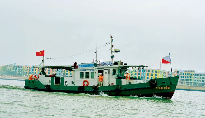 Những người “đi đầu, về cuối” giữa trùng khơi- Ảnh 2. Những người “đi đầu, về cuối” giữa trùng khơi- Ảnh 2.