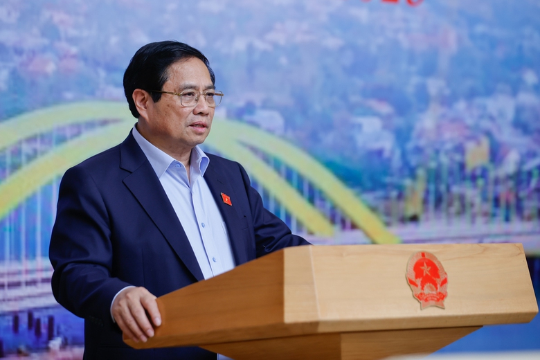 Thủ tướng: Bảo đảm mục ti&ecirc;u, tiến độ thực hiện c&aacute;c dự &aacute;n trọng điểm giao th&ocirc;ng vận tải- Ảnh 1.