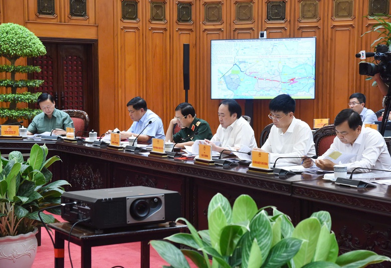 Thủ tướng: Xây dựng sân bay Gia Bình xứng tầm quốc tế- Ảnh 2. Thủ tướng: Xây dựng sân bay Gia Bình xứng tầm quốc tế- Ảnh 2.