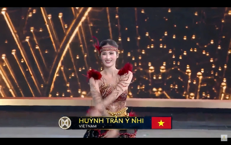 Hoa hậu &Yacute; Nhi diện trang phục d&acirc;n tộc T&acirc;y Nguy&ecirc;n tại đ&ecirc;m khai mạc Miss World 72- Ảnh 2.