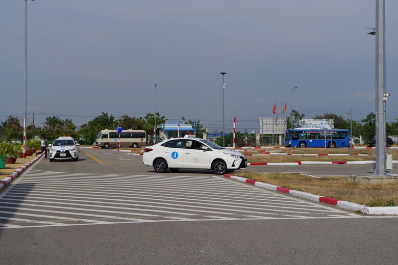 Hơn 1.200 học vi&ecirc;n dự kỳ thi s&aacute;t hạch l&aacute;i xe đầu ti&ecirc;n do CSGT Ninh Thuận gi&aacute;m s&aacute;t- Ảnh 2.