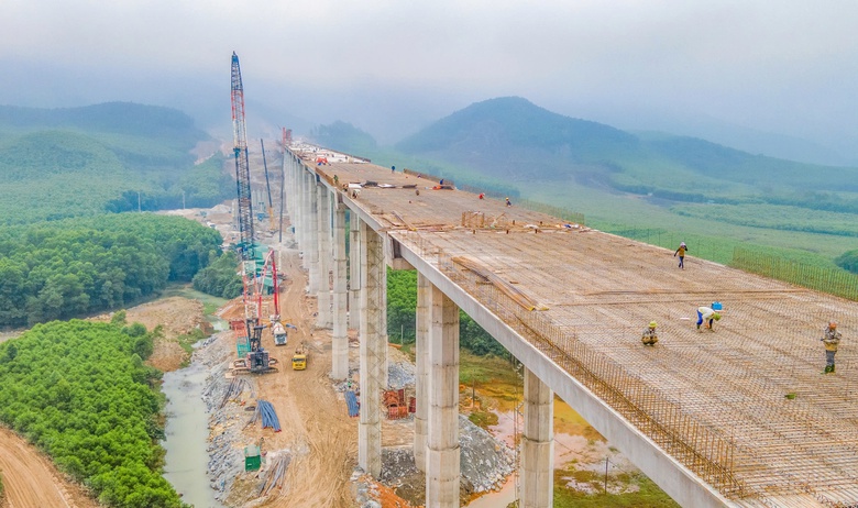 Lợi g&igrave; khi l&agrave;m cầu cạn cao tốc tại khu vực ĐBSCL?- Ảnh 2.
