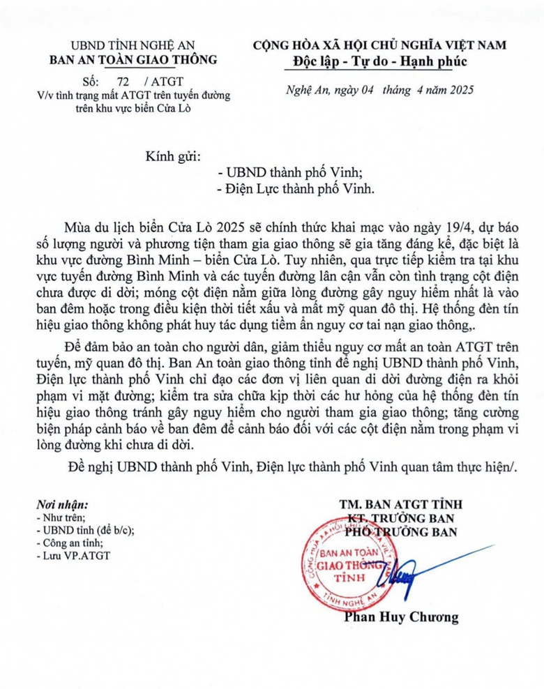 Tai nạn r&igrave;nh rập tr&ecirc;n tuyến đường đẹp nhất biển Cửa L&ograve; do 3 cụm đ&egrave;n t&iacute;n hiệu "bất động"- Ảnh 4.