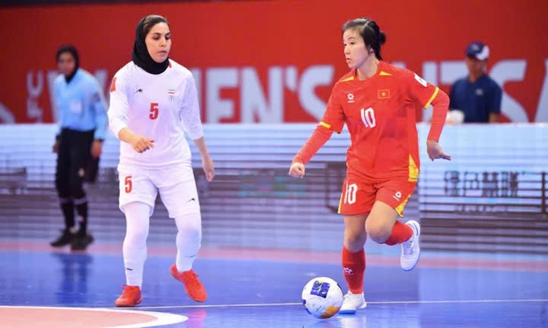 Chia điểm với Iran, tuyển futsal nữ Việt Nam hi&ecirc;n ngang v&agrave;o tứ kết giải ch&acirc;u &Aacute;- Ảnh 2.