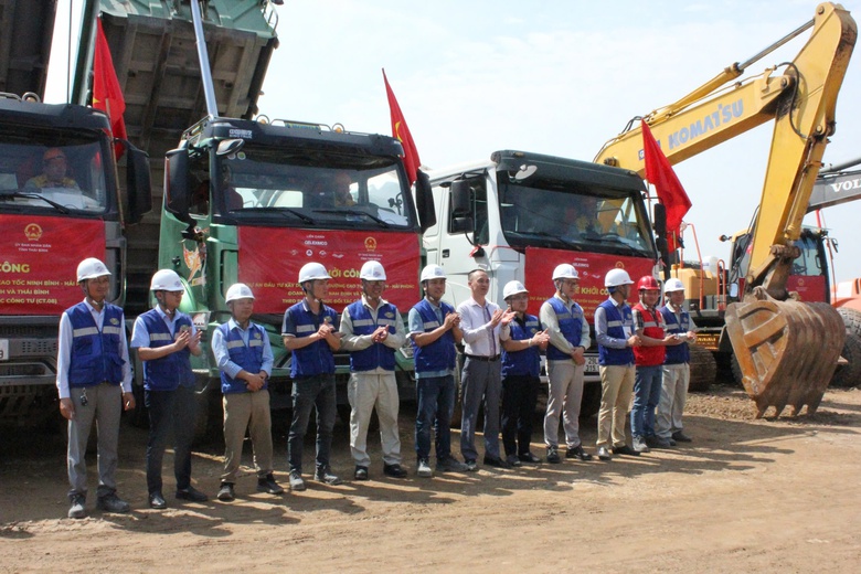 Thủ tướng: Phấn đấu ho&agrave;n th&agrave;nh cao tốc qua Th&aacute;i B&igrave;nh, Nam Định năm 2026- Ảnh 3.