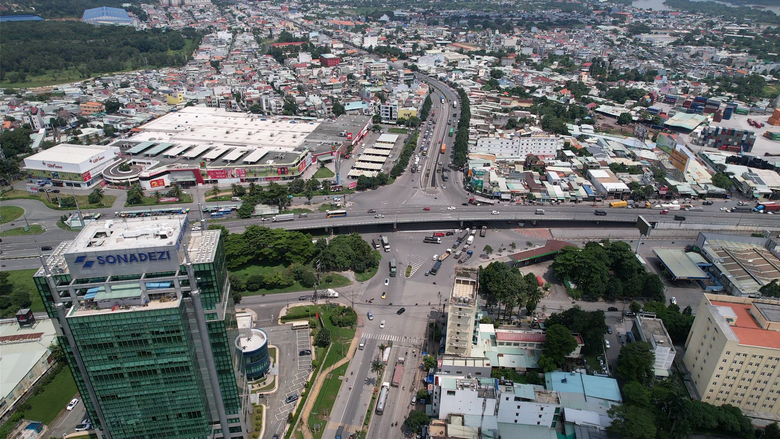 Chi vốn đầu tư c&ocirc;ng v&agrave; phương &aacute;n l&agrave;m đường tr&ecirc;n cao dọc QL51 qua Bi&ecirc;n H&ograve;a ra sao?- Ảnh 1.