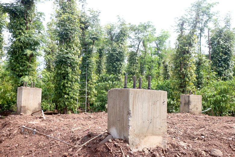 Th&aacute;o dỡ trụ điện cao thế, b&agrave;n giao mặt bằng tuyến tr&aacute;nh 1.800 tỷ đồng- Ảnh 9.