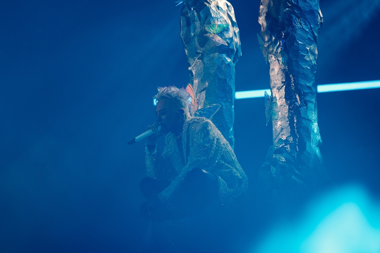 Giải mã sức hút của "ông hoàng Kpop" G-Dragon- Ảnh 5. Giải mã sức hút của "ông hoàng Kpop" G-Dragon- Ảnh 5.