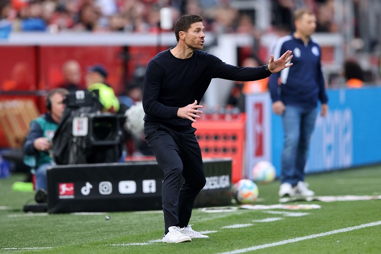 Xabi Alonso ch&iacute;nh thức trở th&agrave;nh huấn luyện vi&ecirc;n trưởng của Real Madrid- Ảnh 1.