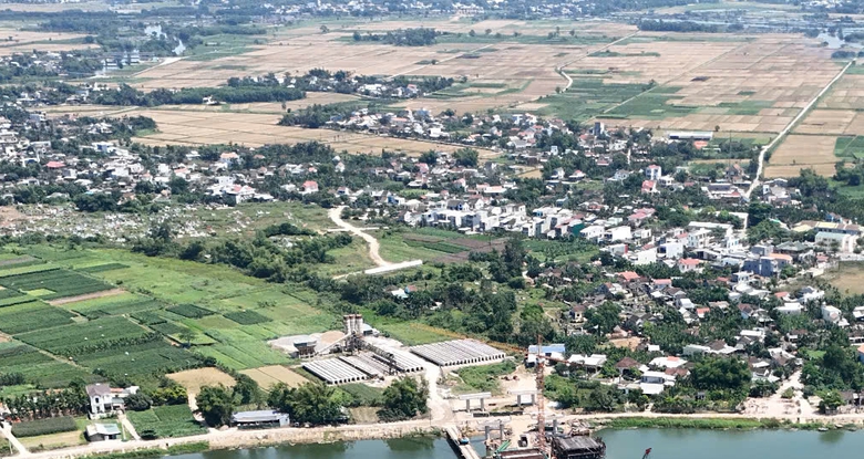 Dự án đường 3.500 tỷ ở Quảng Ngãi gặp khó vì vướng mặt bằng- Ảnh 4. Dự án đường 3.500 tỷ ở Quảng Ngãi gặp khó vì vướng mặt bằng- Ảnh 4.