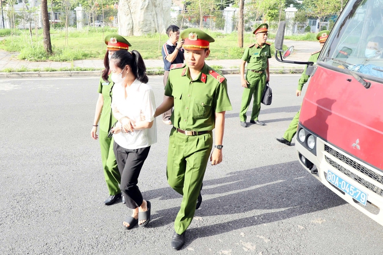 Cựu Thứ trưởng Nguyễn Linh Ngọc hầu tòa vụ đất hiếm ở Yên Bái- Ảnh 4. Cựu Thứ trưởng Nguyễn Linh Ngọc hầu tòa vụ đất hiếm ở Yên Bái- Ảnh 4.