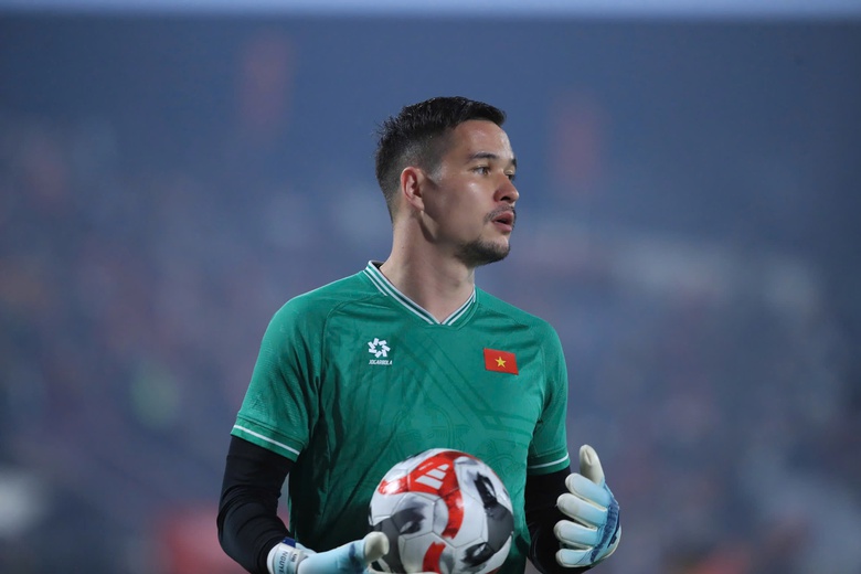 Tuyển Việt Nam c&oacute; thể xuất hiện c&ugrave;ng l&uacute;c 4 cầu thủ Việt kiều?- Ảnh 1.