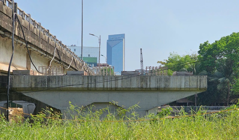 Huế: Gỡ vướng mặt bằng, đẩy nhanh tiến độ ho&agrave;n thiện cầu Vỹ Dạ- Ảnh 3.