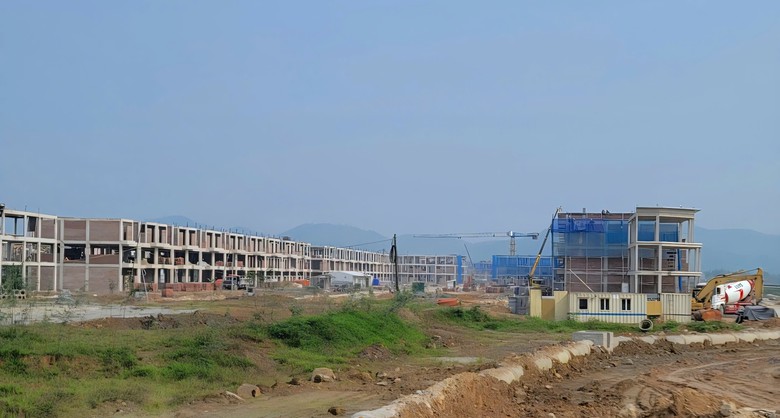 H&agrave; Tĩnh: Gi&aacute; vật liệu x&acirc;y dựng leo thang, nh&agrave; thầu v&agrave; người d&acirc;n lao đao- Ảnh 1.