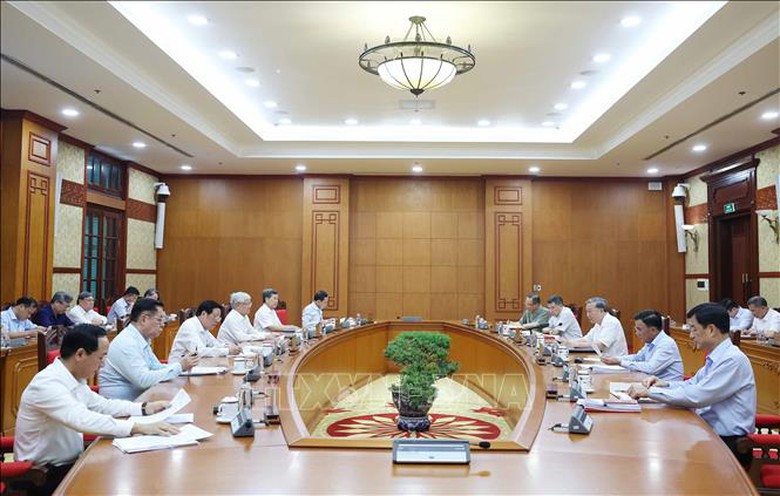 Đa dạng hóa hình thức góp ý sửa đổi, bổ sung một số điều của Hiến pháp 2013- Ảnh 2. Đa dạng hóa hình thức góp ý sửa đổi, bổ sung một số điều của Hiến pháp 2013- Ảnh 2.