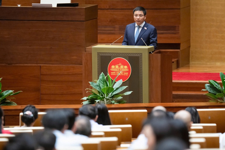 Đề xuất giảm 2% thuế giá trị gia tăng với xăng dầu- Ảnh 1. Đề xuất giảm 2% thuế giá trị gia tăng với xăng dầu- Ảnh 1.