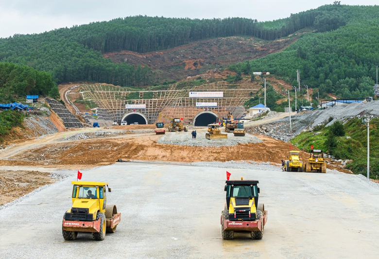 Bộ X&acirc;y dựng thống nhất đầu tư ho&agrave;n chỉnh 6 hầm đường bộ tr&ecirc;n cao tốc Bắc - Nam giai đoạn 2- Ảnh 3.