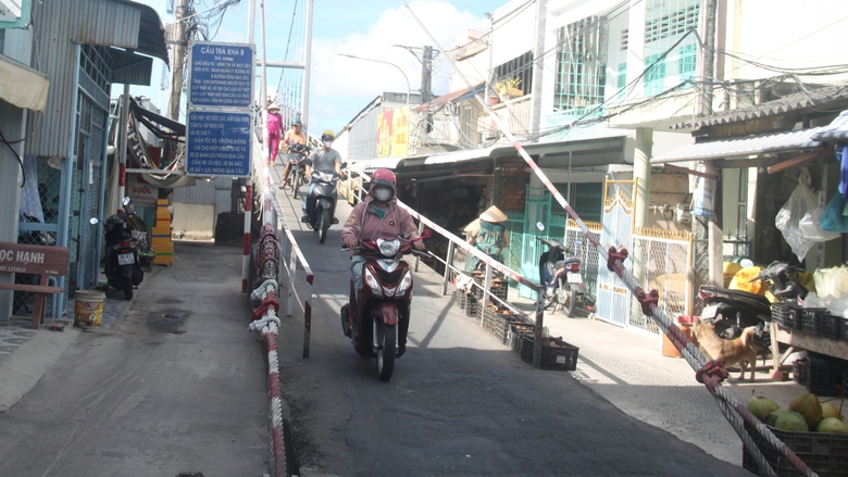 Bạc Li&ecirc;u: Kh&ocirc;ng c&oacute; chuyện ngừng lưu th&ocirc;ng qua cầu treo Tr&agrave; Kha B- Ảnh 1.