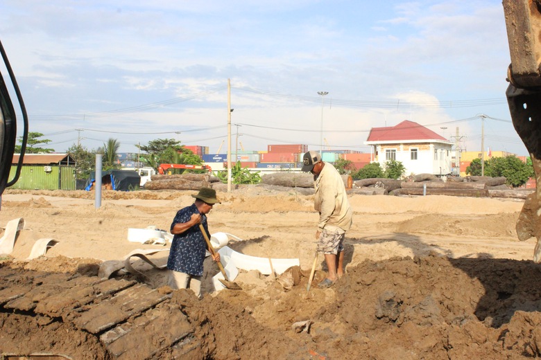 Gấp rút thi công đảm bảo thông xe 14,7km Vành đai 3 TP.HCM cuối năm 2025- Ảnh 3. Gấp rút thi công đảm bảo thông xe 14,7km Vành đai 3 TP.HCM cuối năm 2025- Ảnh 3.