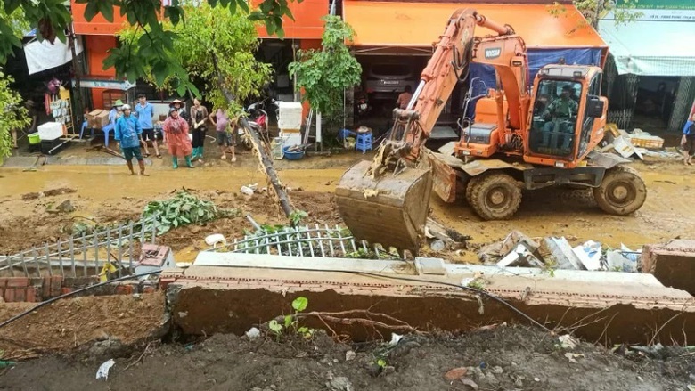 Mưa lớn ở Lai Ch&acirc;u, h&agrave;ng ngh&igrave;n heo b&ograve;, g&agrave; vịt bị nước cuốn tr&ocirc;i- Ảnh 1.