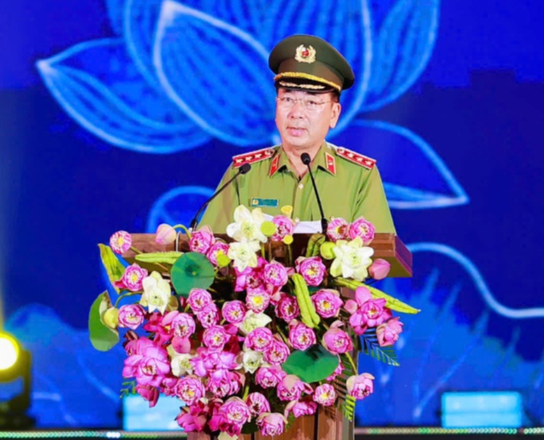 Khai mạc Lễ hội L&agrave;ng Sen năm 2025 v&agrave; kh&aacute;nh th&agrave;nh tượng đ&agrave;i &ldquo;B&aacute;c Hồ về thăm qu&ecirc;&rdquo;- Ảnh 4.