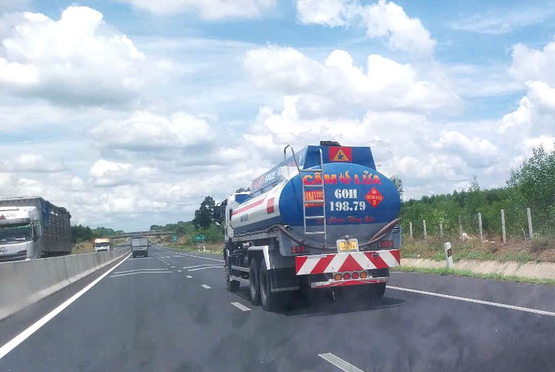 Ngăn vứt rác xuống đường cao tốc bằng cách nào?- Ảnh 4.