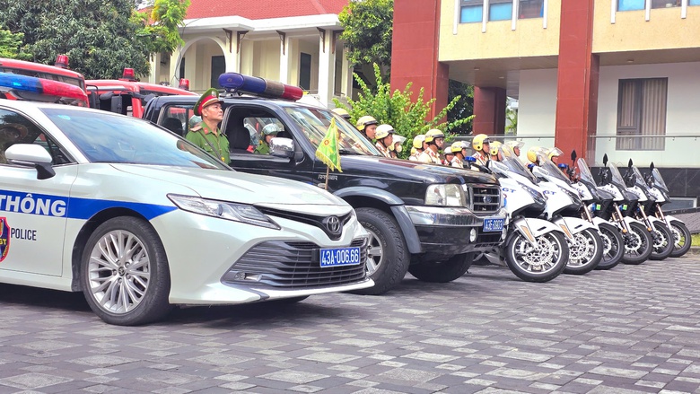 C&ocirc;ng an Đ&agrave; Nẵng mở cao điểm trấn &aacute;p tội phạm đường phố- Ảnh 2.