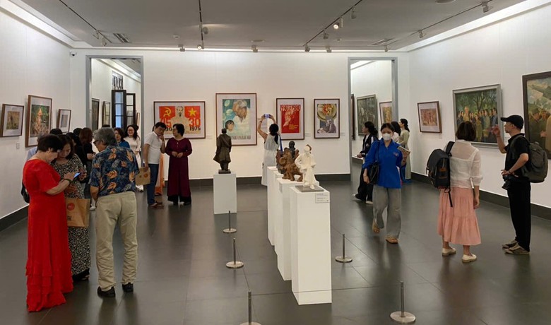 Khắc họa h&igrave;nh ảnh B&aacute;c Hồ trong c&aacute;c t&aacute;c phẩm mỹ thuật- Ảnh 8.