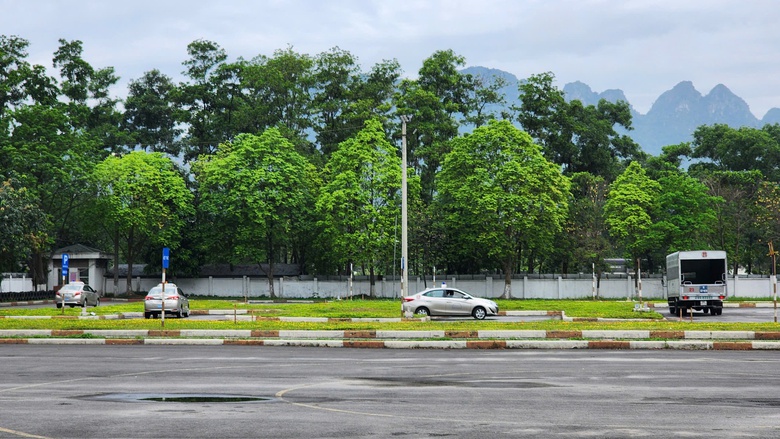 CSGT H&ograve;a B&igrave;nh lần đầu tổ chức s&aacute;t hạch GPLX &ocirc; t&ocirc;- Ảnh 33.