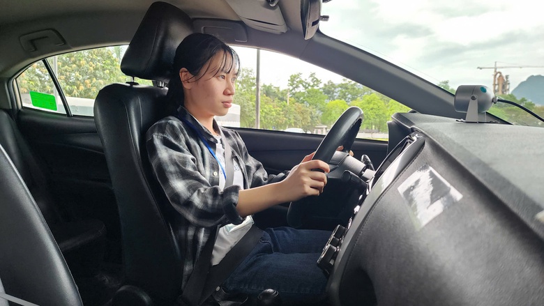 CSGT H&ograve;a B&igrave;nh lần đầu tổ chức s&aacute;t hạch GPLX &ocirc; t&ocirc;- Ảnh 4.