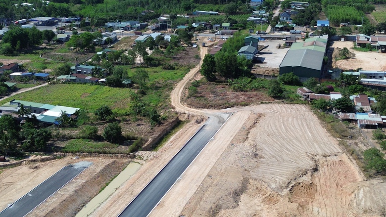 B&igrave;nh Thuận: Tăng tốc ho&agrave;n th&agrave;nh n&uacute;t giao quốc lộ 1 kết nối KCN T&acirc;n Đức trước m&ugrave;a mưa- Ảnh 2.