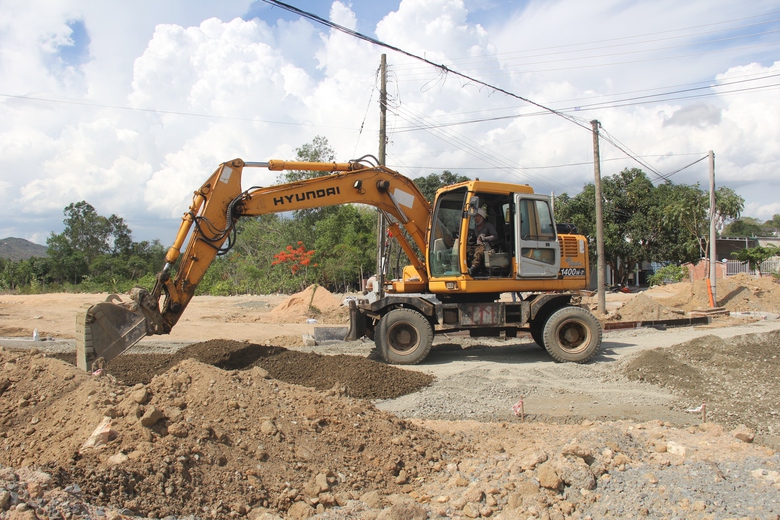 B&igrave;nh Thuận: Tăng tốc ho&agrave;n th&agrave;nh n&uacute;t giao quốc lộ 1 kết nối KCN T&acirc;n Đức trước m&ugrave;a mưa- Ảnh 4.